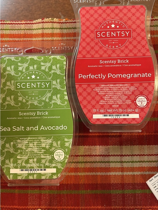 Scentsy Other - Scentsy Bricks - Red & Green Perfectly Pomegranate and Sea Salt & Avocado
